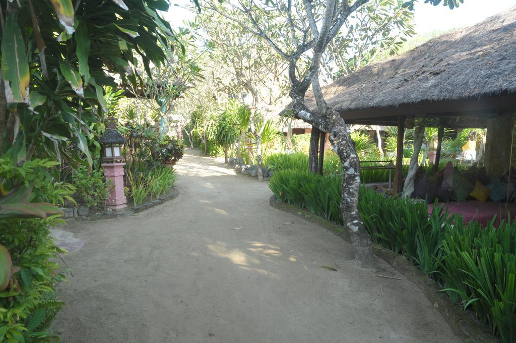 La Taverna Suites Sanur  Exterior photo